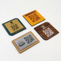 Plaque QR Code - Etiquette - Noyer + aspect inox - QR Code en bois vue2