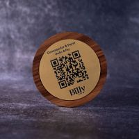 Plaque QR Code - Carré - Chêne + aspect inox - QR Code en bois