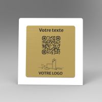 Présentoir incliné blanc aspect laiton carré - Support QR Code en plexiglass pour restaurant