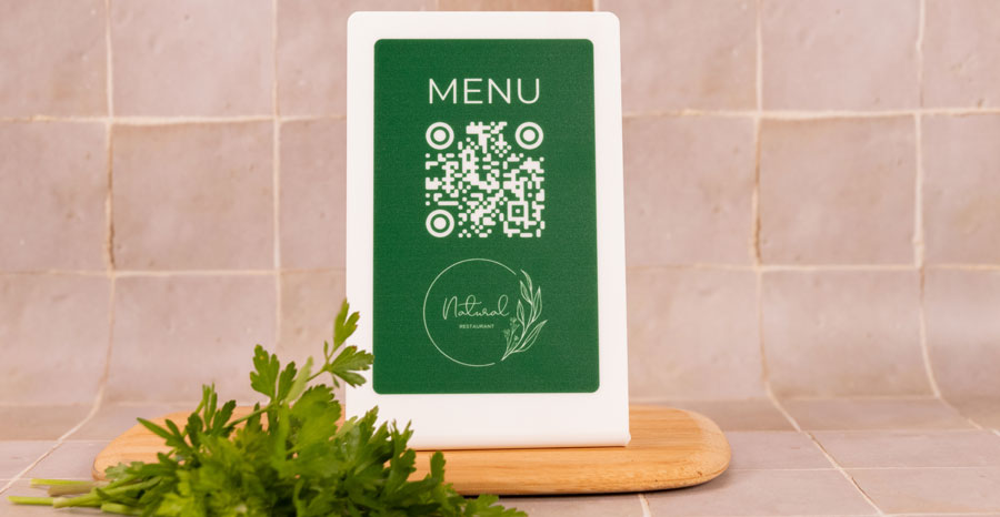 Pr&eacute;sentoirs inclin&eacute;s QR Code en plexi